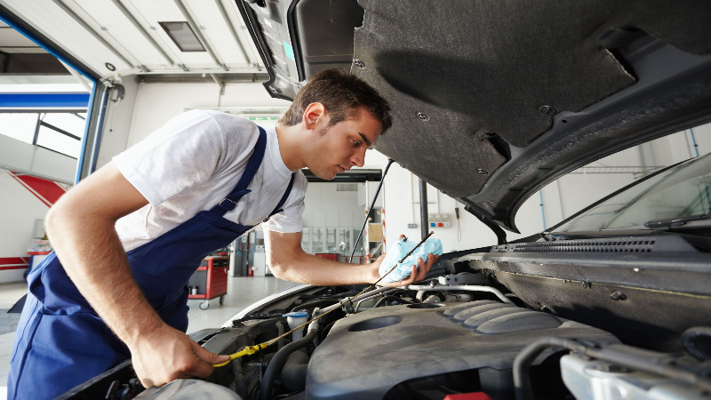 Key Factors to Consider When Looking For an Auto Repair in Surprise AZ