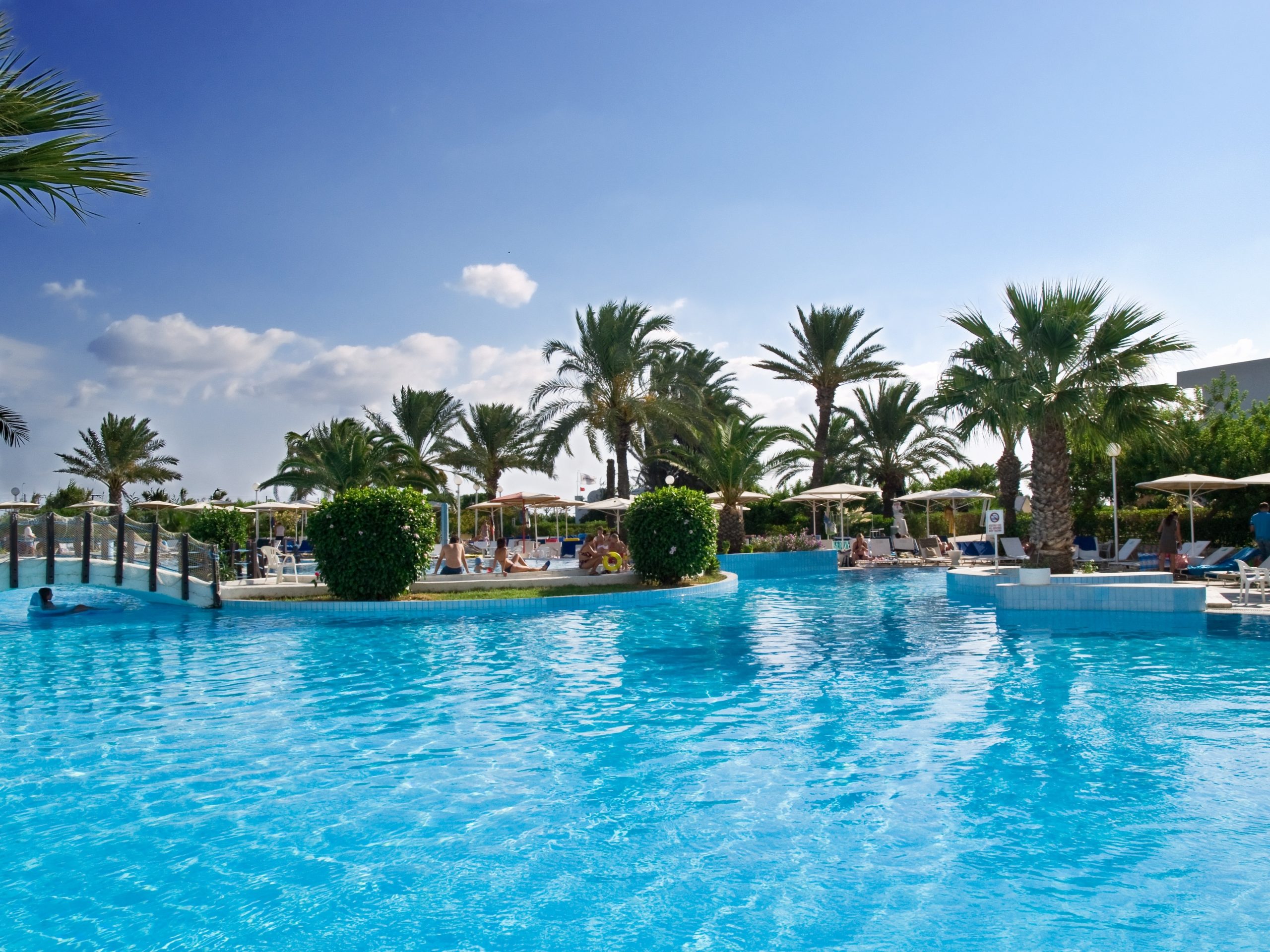 Four Reasons to Hire Custom Pool Companies in Frisco