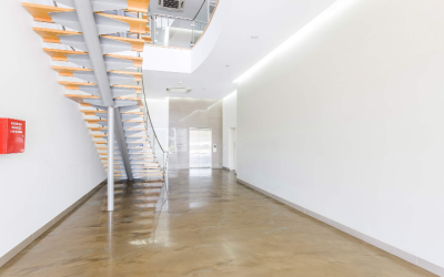 How Concrete Polishing Contractors Minnesota Transform Dull Floors Into Lasting Beauty