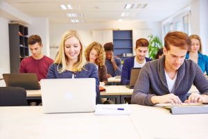 Online Sales Training Platforms – Top Criteria for Selecting the Right Solution